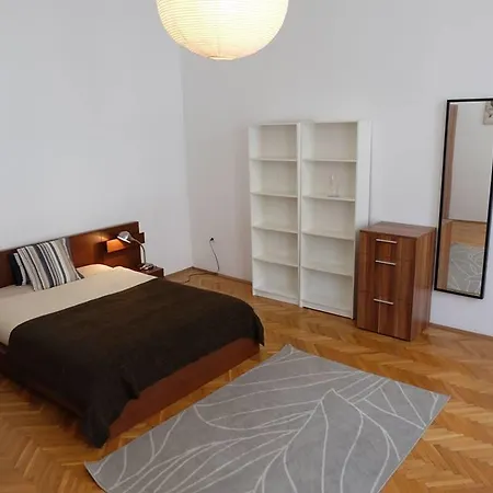 Lägenhet Turan Apart *